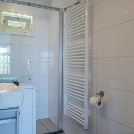 Apartment De Schelp 85